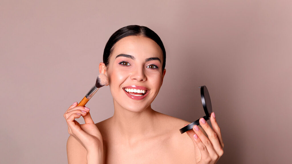 difference between compact and loose powder