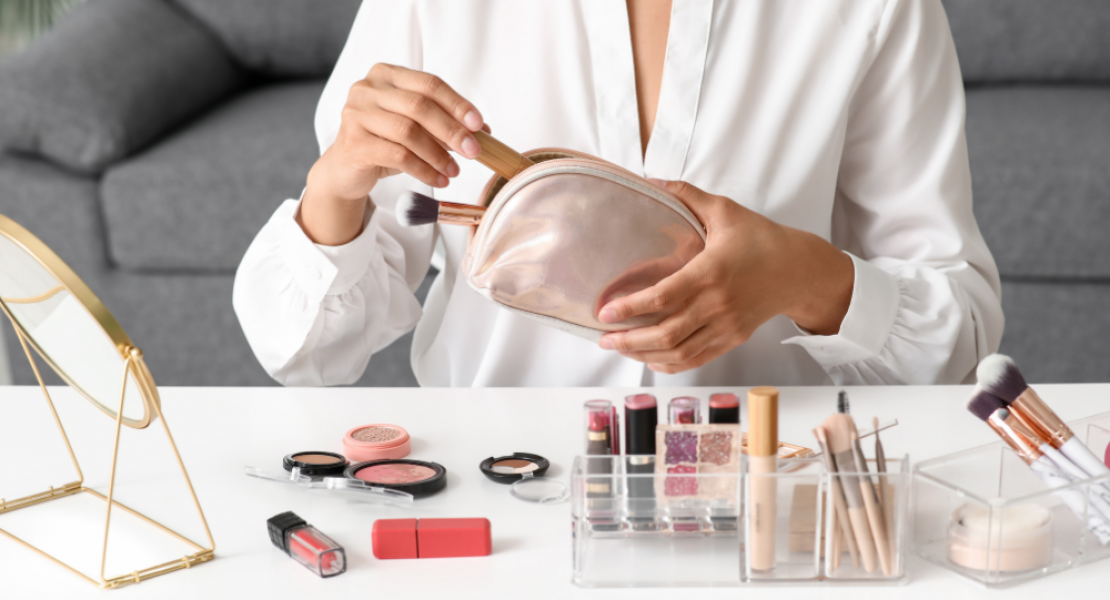 Top Winter Makeup Tips for a Natural Glowing Skin Look