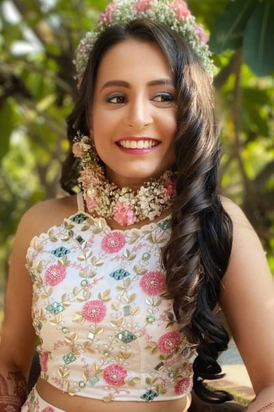 Basic-Makeup-768x1365